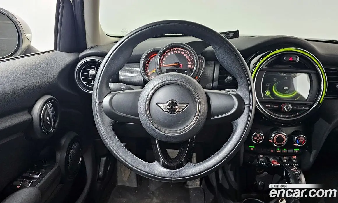 Mini Cooper 2017 1.5 автомат (гидро), фото 13 Mini Cooper 2017 1.5 автомат (гидро), фото 13