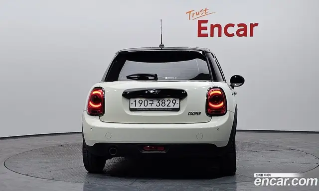 Mini Cooper 2017 1.5 автомат (гидро), миниатюра 4 Mini Cooper 2017 1.5 автомат (гидро), миниатюра 4