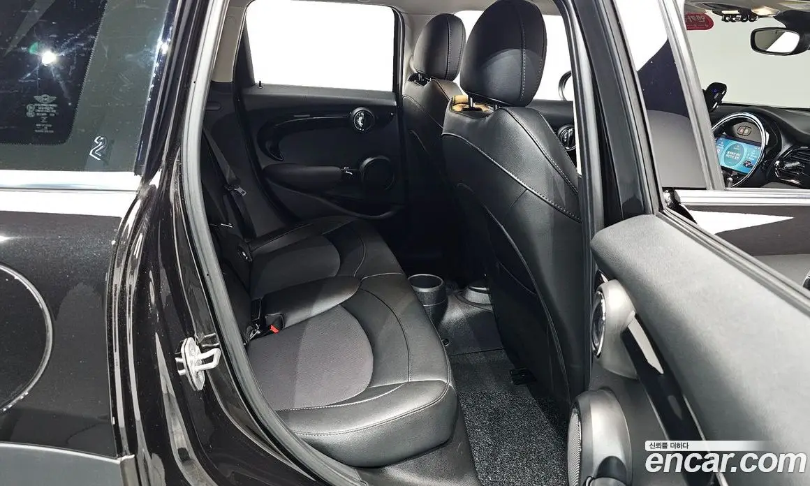 Mini Cooper 2021 1.5 автомат (гидро), фото 16
