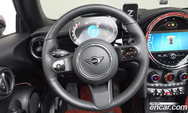 Mini Cooper Convertible 2024 1.5 автомат (гидро), миниатюра 12