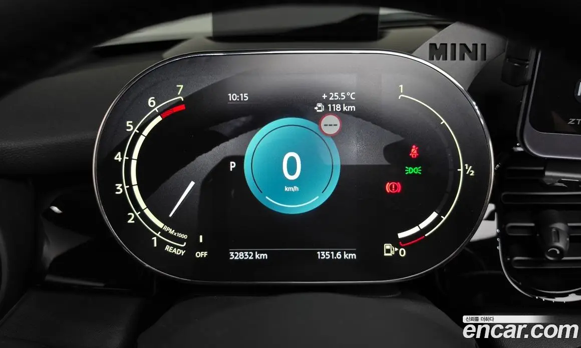 Mini Cooper Convertible 2024 1.5 автомат (гидро), фото 8 Mini Cooper Convertible 2024 1.5 автомат (гидро), фото 8
