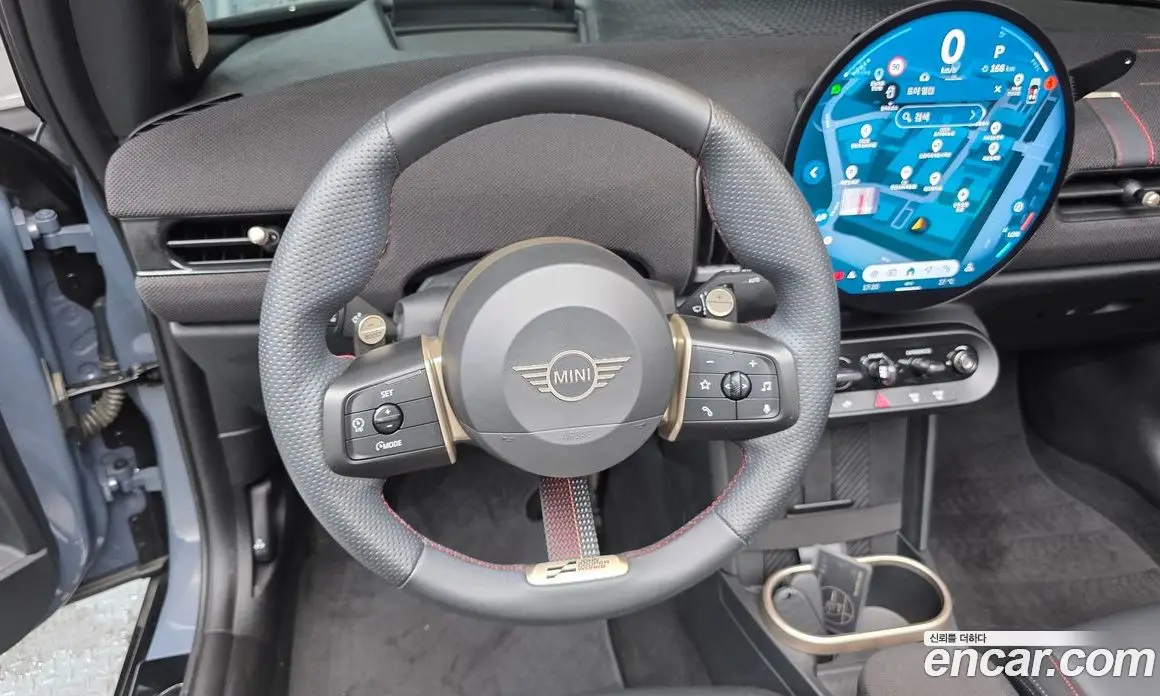 Mini Cooper Convertible 2025 2.0 автомат (гидро), фото 18 Mini Cooper Convertible 2025 2.0 автомат (гидро), фото 18