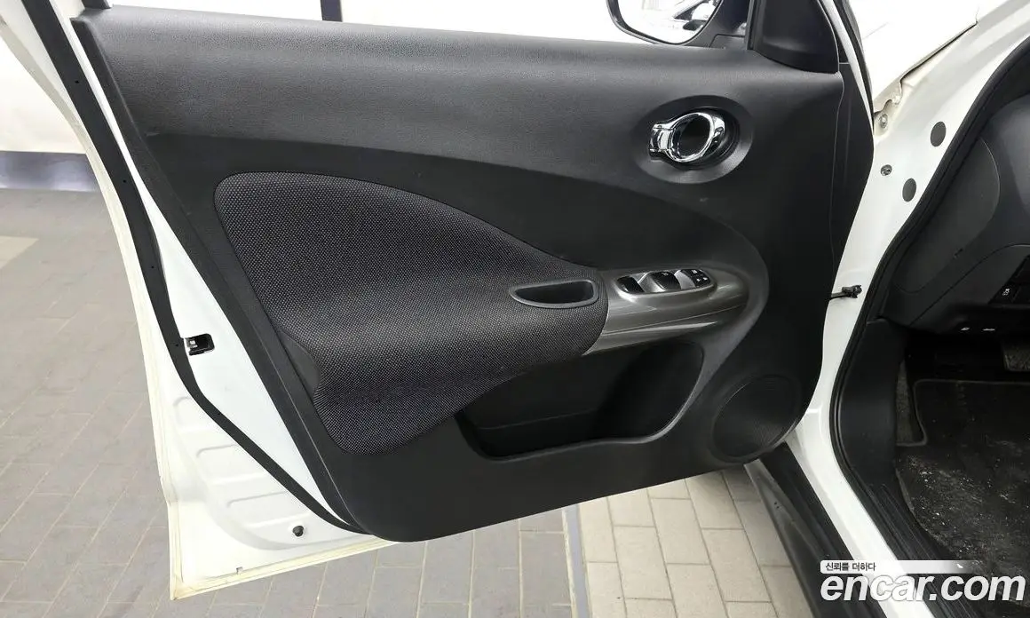 Nissan Juke 2013 1.6 автомат (гидро), фото 14 Nissan Juke 2013 1.6 автомат (гидро), фото 14