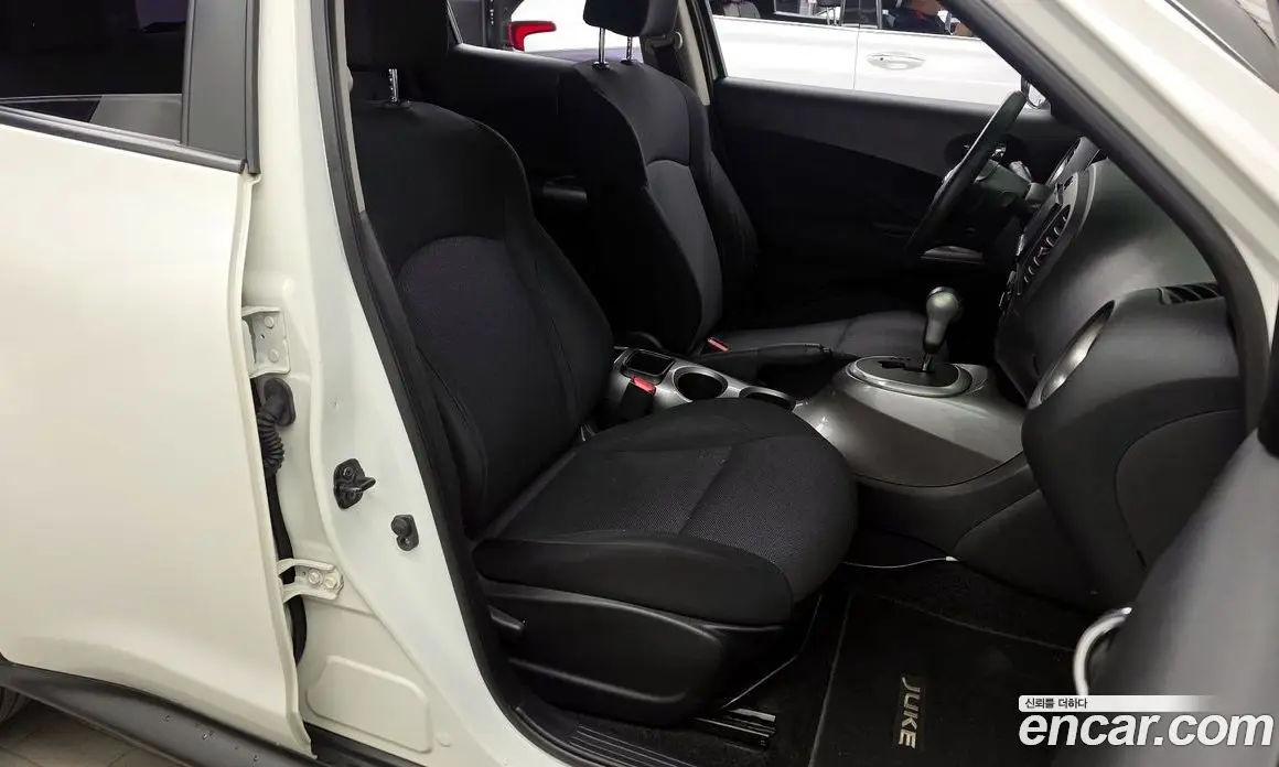 Nissan Juke 2013 1.6 автомат (гидро), фото 17 Nissan Juke 2013 1.6 автомат (гидро), фото 17