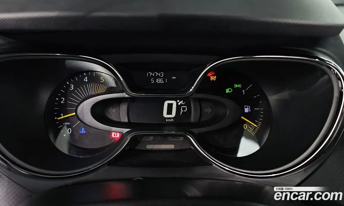 Renault (Samsung) QM3 2015 1.5 автомат (гидро), фото 8 Renault (Samsung) QM3 2015 1.5 автомат (гидро), фото 8