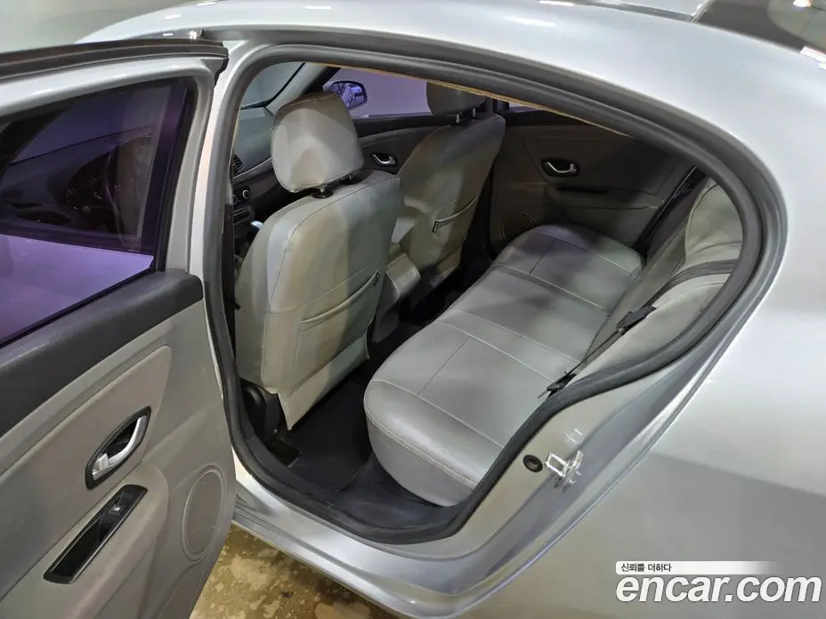 Renault (Samsung) SM3 2009 1.6 автомат (гидро), фото 11 Renault (Samsung) SM3 2009 1.6 автомат (гидро), фото 11