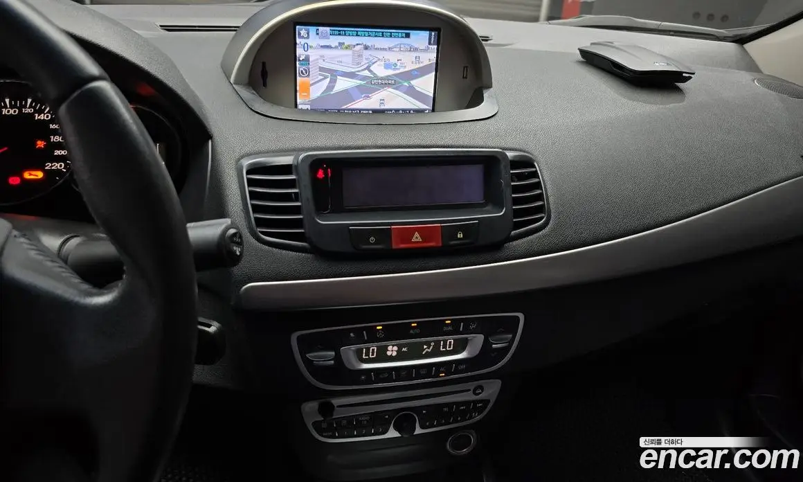 Renault (Samsung) SM3 2010 1.6 автомат (гидро), фото 14 Renault (Samsung) SM3 2010 1.6 автомат (гидро), фото 14