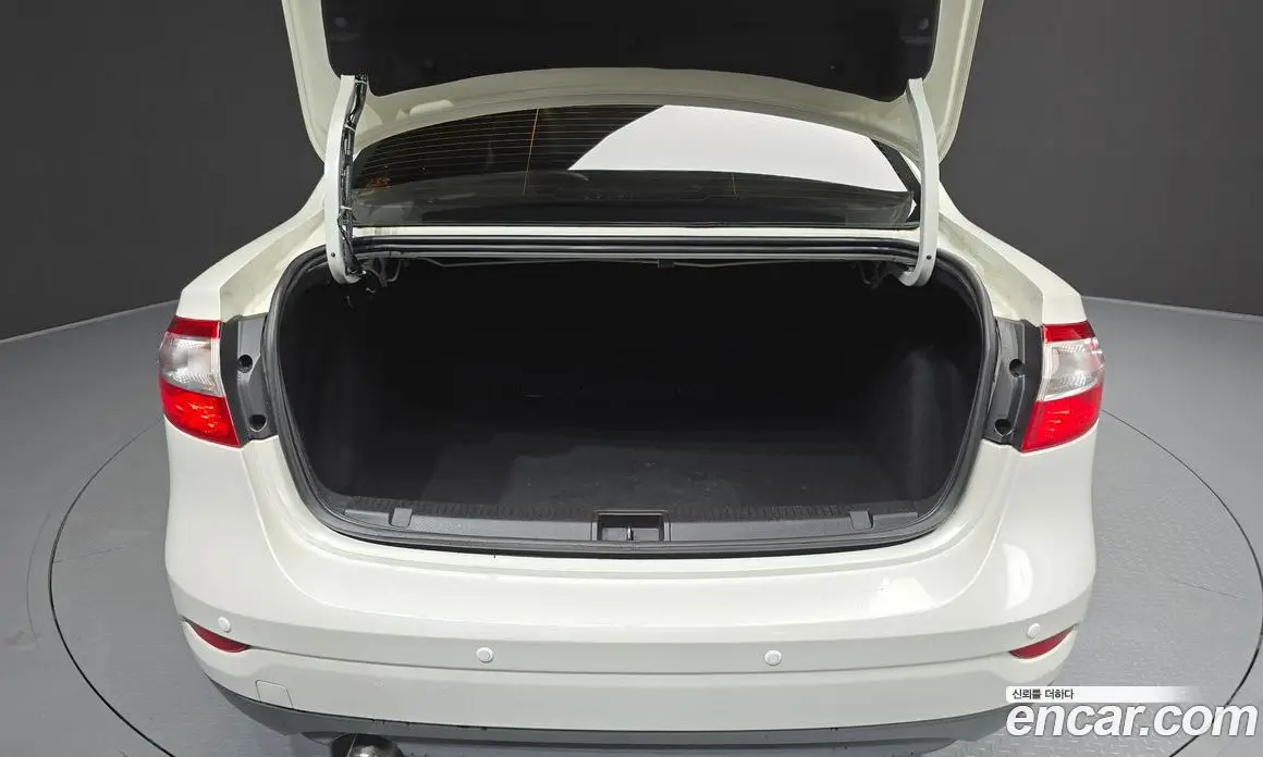 Renault (Samsung) SM3 2010 1.6 автомат (гидро), фото 20 Renault (Samsung) SM3 2010 1.6 автомат (гидро), фото 20