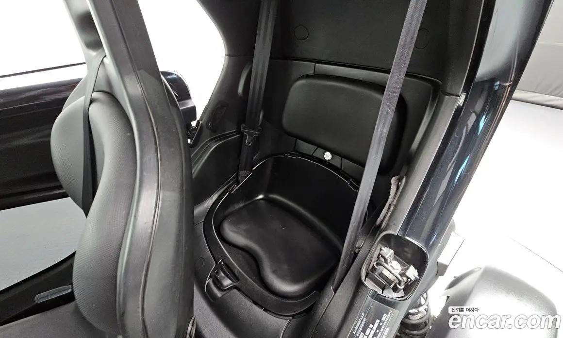Renault (Samsung) Twizy 2017 0.1 автомат (гидро), фото 13 Renault (Samsung) Twizy 2017 0.1 автомат (гидро), фото 13