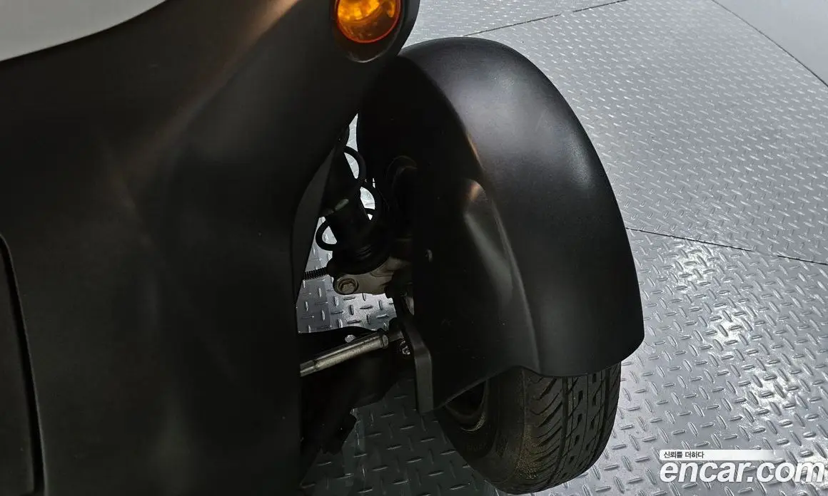 Renault (Samsung) Twizy 2017 0.1 автомат (гидро), фото 7 Renault (Samsung) Twizy 2017 0.1 автомат (гидро), фото 7