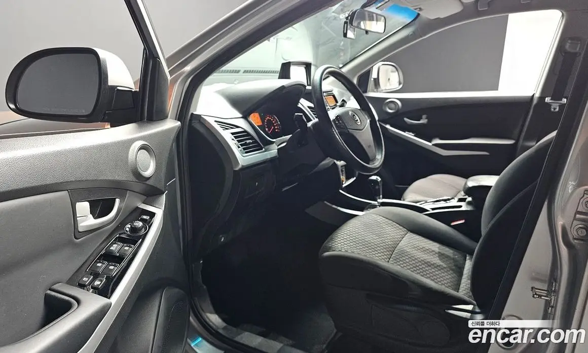 SsangYong Korando 2015 2.2 автомат (гидро), фото 13 SsangYong Korando 2015 2.2 автомат (гидро), фото 13