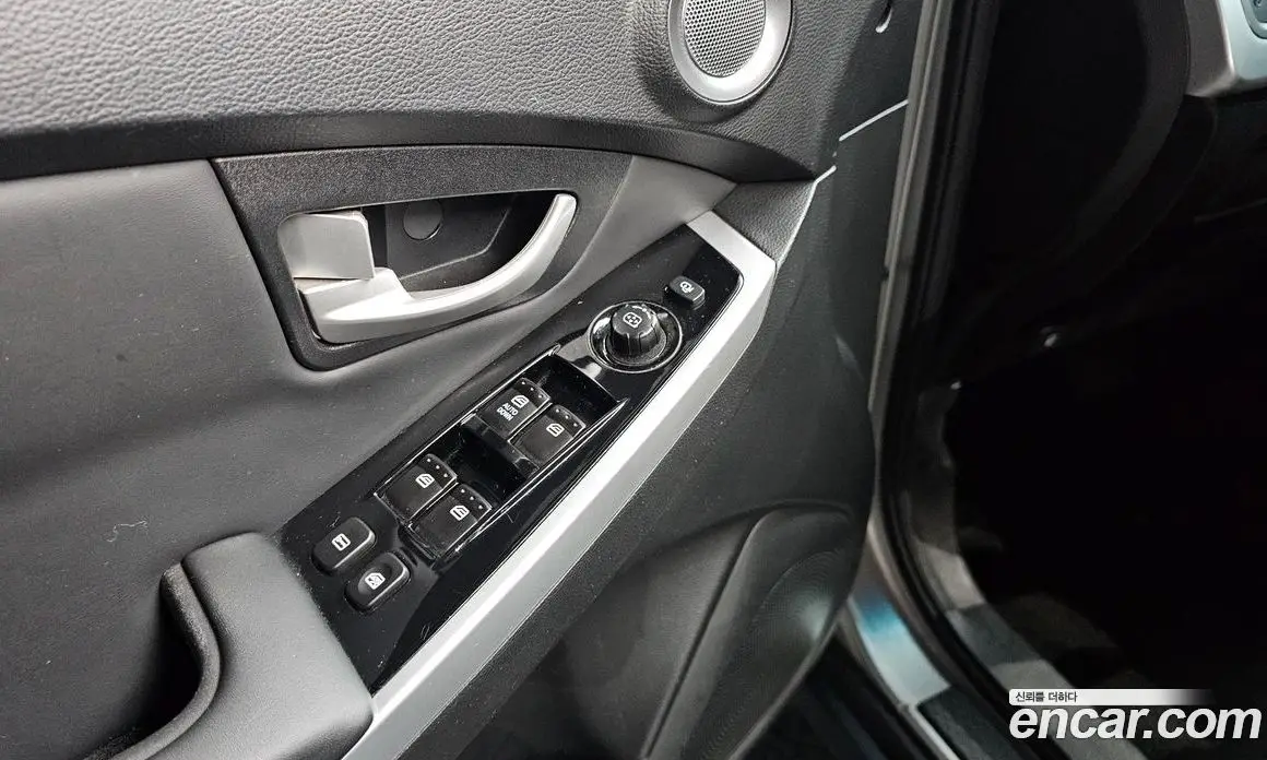 SsangYong Korando 2015 2.2 автомат (гидро), фото 19 SsangYong Korando 2015 2.2 автомат (гидро), фото 19