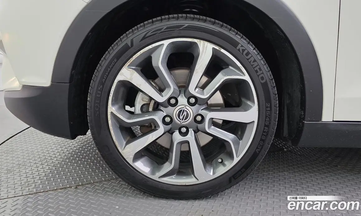SsangYong TIBOLI 2016 1.6 автомат (гидро), фото 5 SsangYong TIBOLI 2016 1.6 автомат (гидро), фото 5