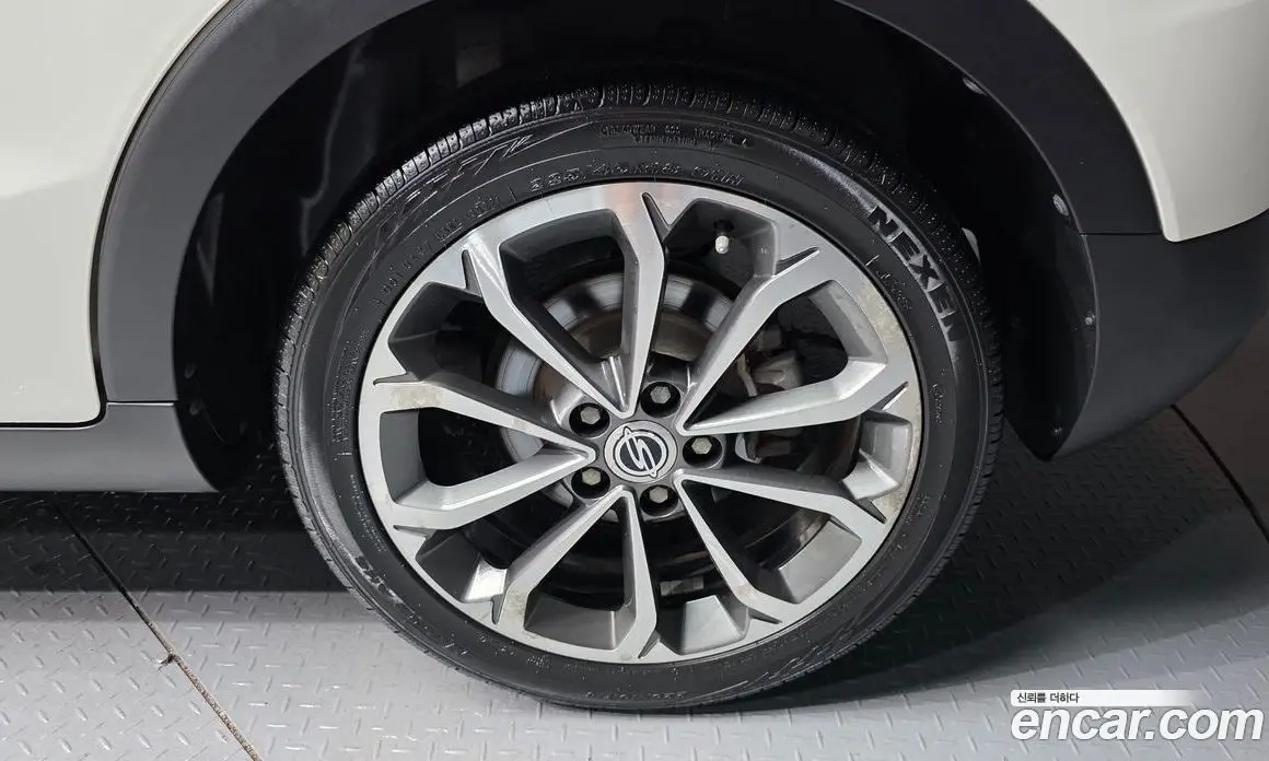 SsangYong TIBOLI 2017 1.6 автомат (гидро), фото 5