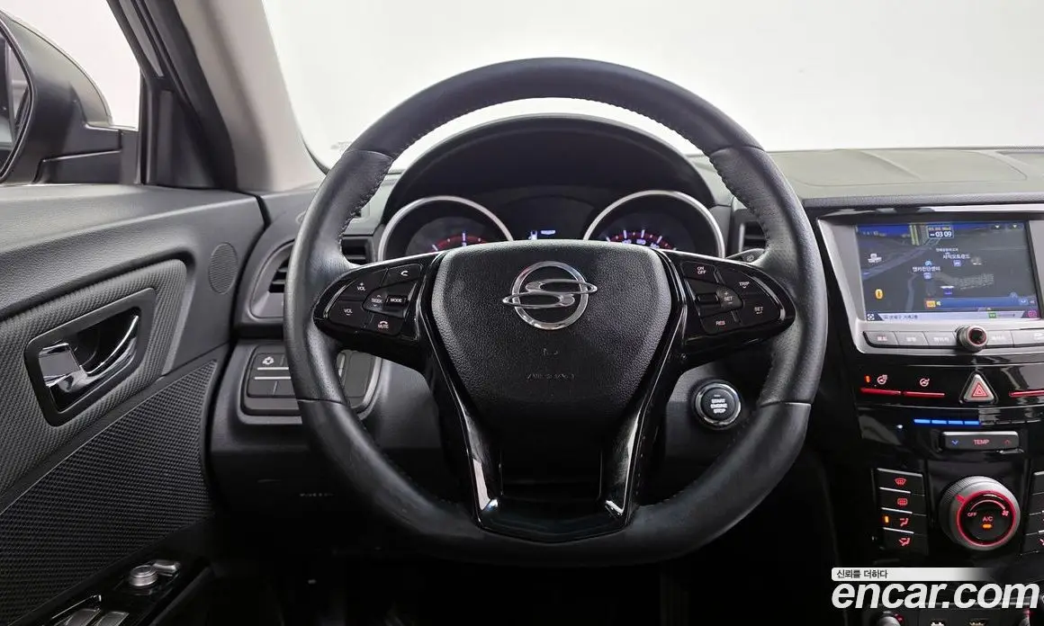 SsangYong TIBOLI 2018 1.6 автомат (гидро), фото 13