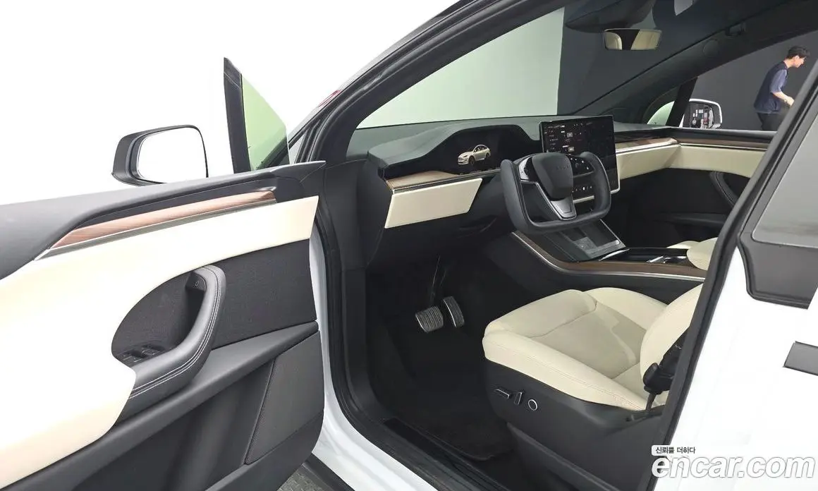 Tesla Model X 2023 0.3 автомат (гидро), фото 13 Tesla Model X 2023 0.3 автомат (гидро), фото 13