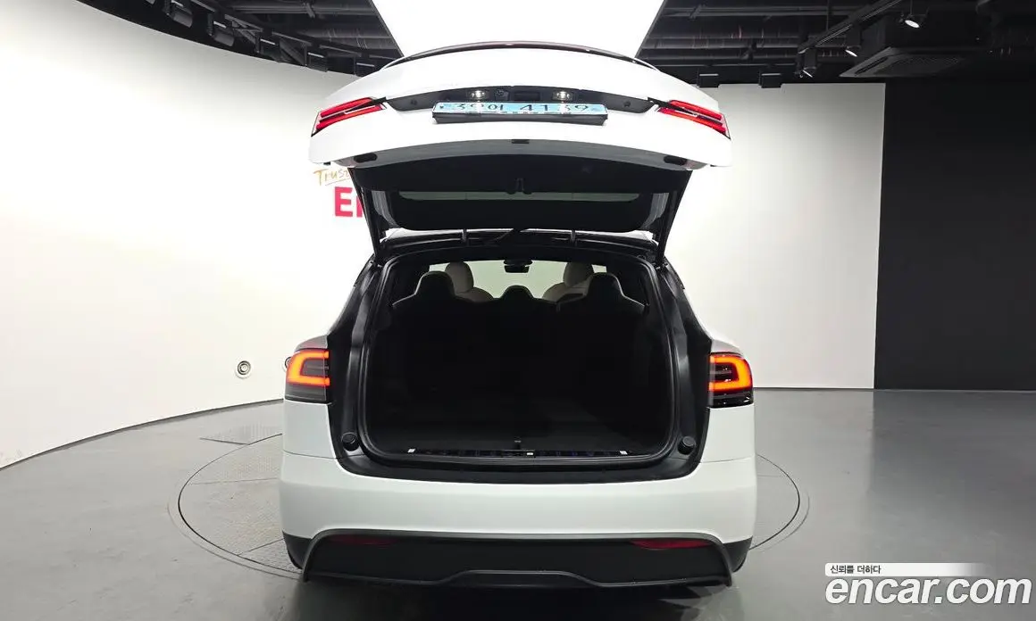 Tesla Model X 2023 0.3 автомат (гидро), фото 26 Tesla Model X 2023 0.3 автомат (гидро), фото 26