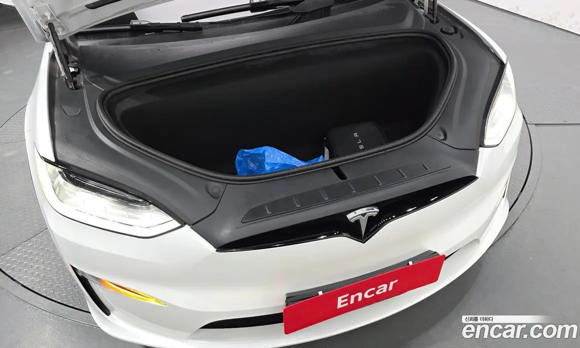 Tesla Model X 2023 0.3 автомат (гидро), фото 6 Tesla Model X 2023 0.3 автомат (гидро), фото 6