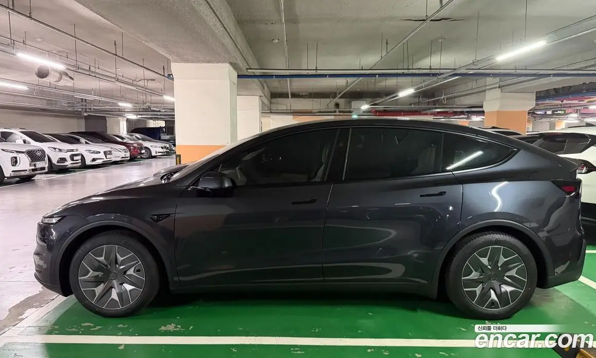 Tesla Model Y 2026 автомат (гидро), фото 2 Tesla Model Y 2026 автомат (гидро), фото 2