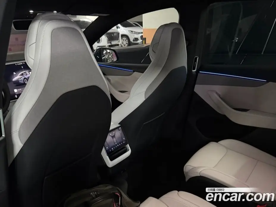 Tesla Model Y 2026 автомат (гидро), фото 4 Tesla Model Y 2026 автомат (гидро), фото 4
