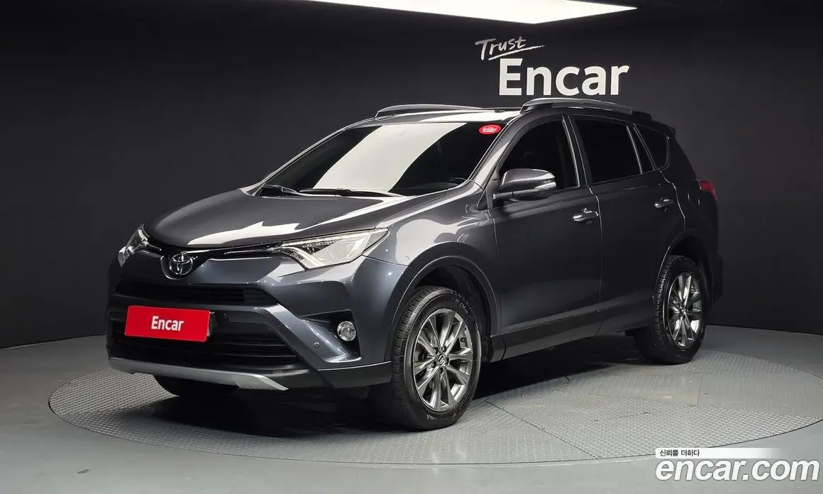 Toyota RAV4 2018 2.5 автомат (гидро), фото 1 Toyota RAV4 2018 2.5 автомат (гидро), фото 1