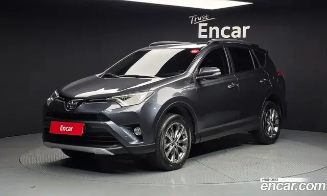 Toyota RAV4, 2018, 119 353 км