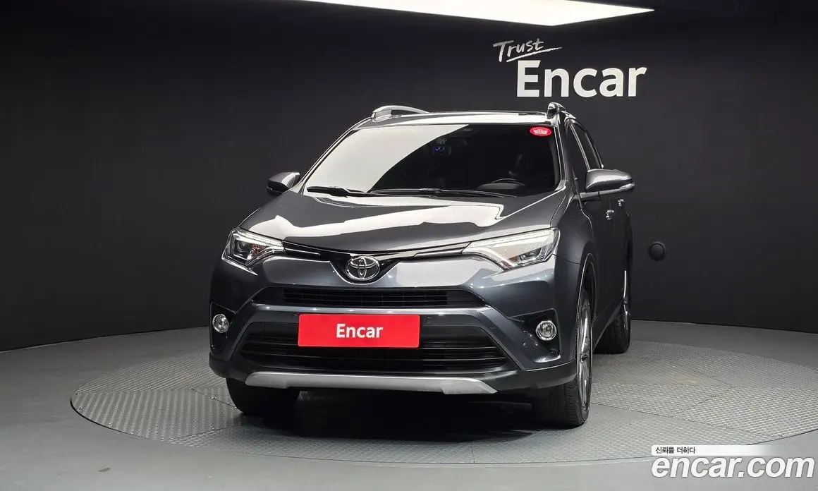 Toyota RAV4 2018 2.5 автомат (гидро), фото 3 Toyota RAV4 2018 2.5 автомат (гидро), фото 3