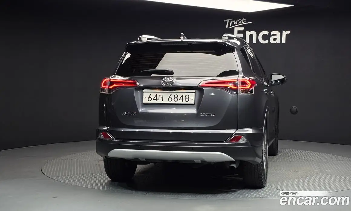 Toyota RAV4 2018 2.5 автомат (гидро), фото 4 Toyota RAV4 2018 2.5 автомат (гидро), фото 4
