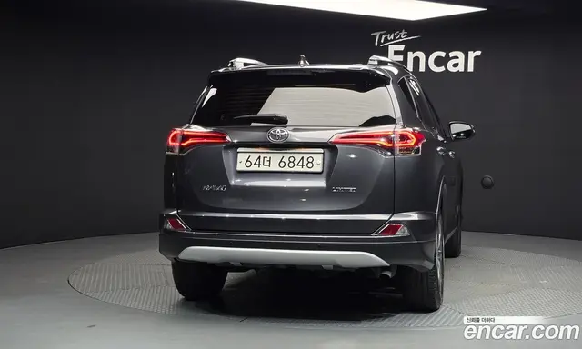 Toyota RAV4 2018 2.5 автомат (гидро), миниатюра 4 Toyota RAV4 2018 2.5 автомат (гидро), миниатюра 4