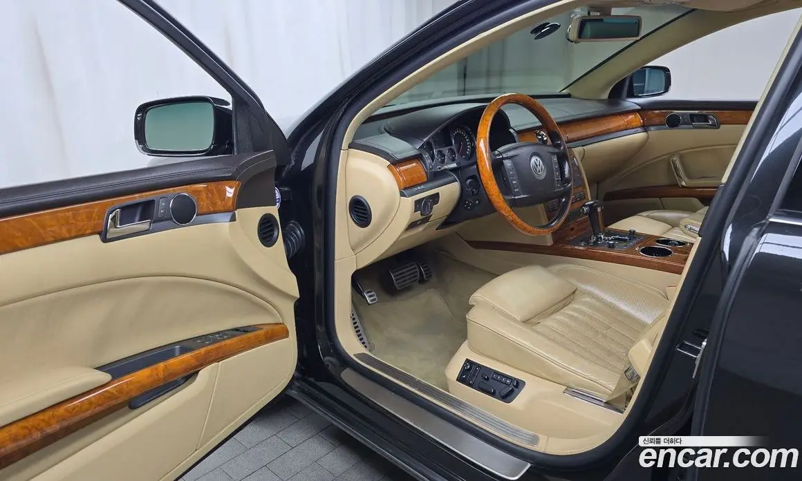 Volkswagen Phaeton 2006 6.0 автомат (гидро), фото 10 Volkswagen Phaeton 2006 6.0 автомат (гидро), фото 10