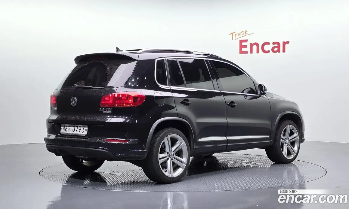 Volkswagen Tiguan 2016 2.0 автомат (гидро), фото 2 Volkswagen Tiguan 2016 2.0 автомат (гидро), фото 2