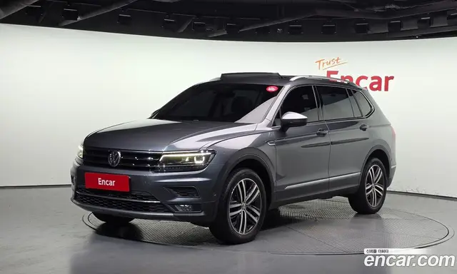 Volkswagen Tiguan 2020 2.0 автомат (гидро), миниатюра 1 Volkswagen Tiguan 2020 2.0 автомат (гидро), миниатюра 1