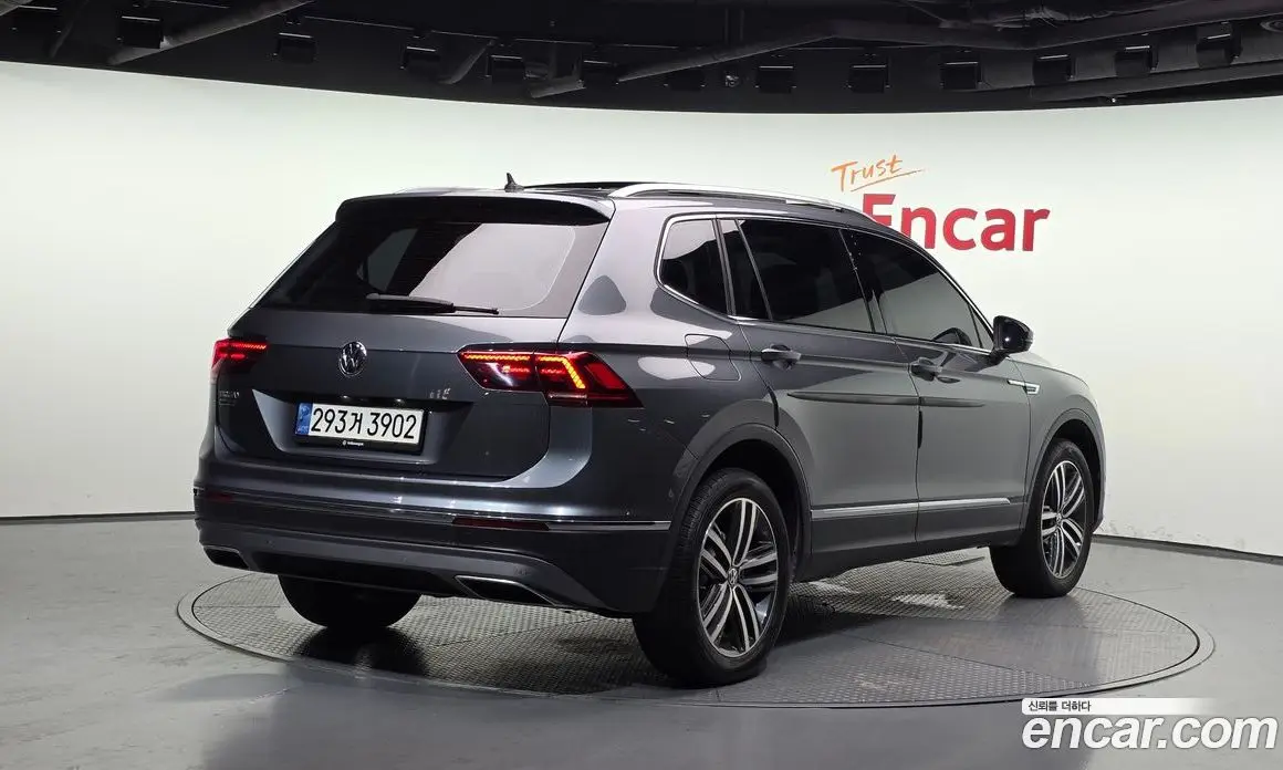 Volkswagen Tiguan 2020 2.0 автомат (гидро), фото 2 Volkswagen Tiguan 2020 2.0 автомат (гидро), фото 2
