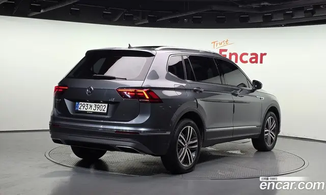 Volkswagen Tiguan 2020 2.0 автомат (гидро), миниатюра 2 Volkswagen Tiguan 2020 2.0 автомат (гидро), миниатюра 2