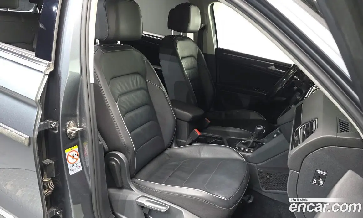 Volkswagen Tiguan 2020 2.0 автомат (гидро), фото 10 Volkswagen Tiguan 2020 2.0 автомат (гидро), фото 10
