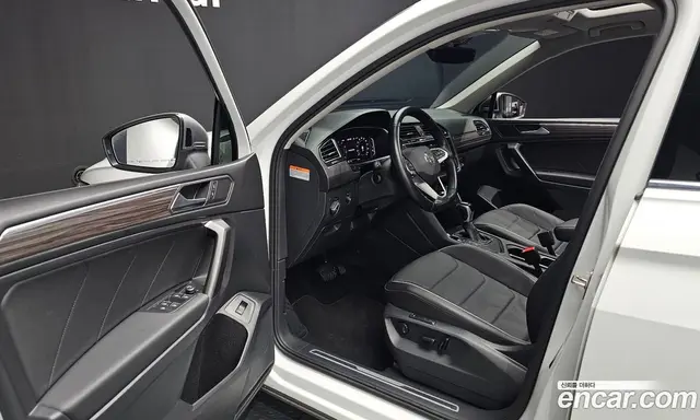 Volkswagen Tiguan 2022 2.0 автомат (гидро), миниатюра 12