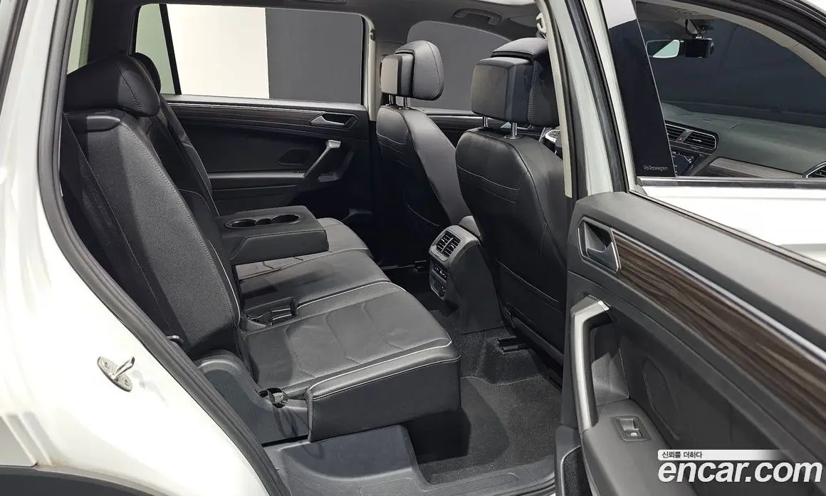 Volkswagen Tiguan 2022 2.0 автомат (гидро), фото 17 Volkswagen Tiguan 2022 2.0 автомат (гидро), фото 17