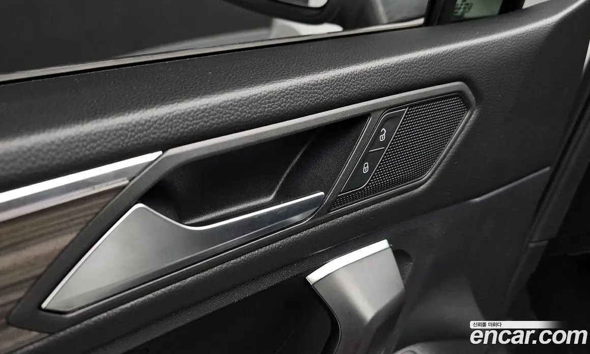 Volkswagen Tiguan 2022 2.0 автомат (гидро), фото 32 Volkswagen Tiguan 2022 2.0 автомат (гидро), фото 32