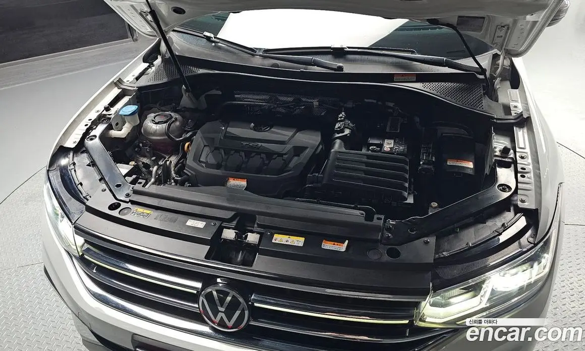 Volkswagen Tiguan 2022 2.0 автомат (гидро), фото 5 Volkswagen Tiguan 2022 2.0 автомат (гидро), фото 5
