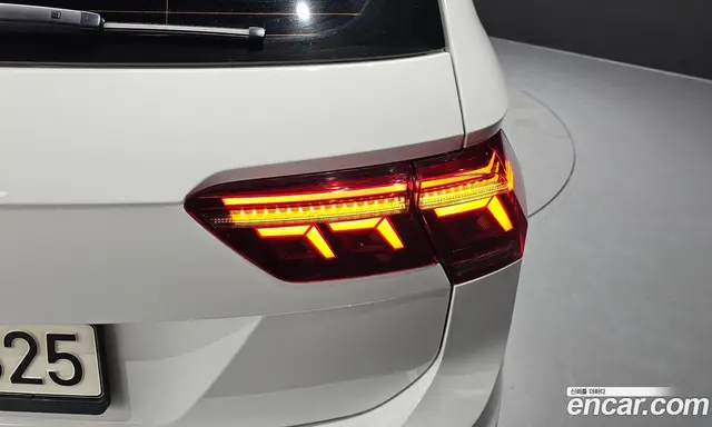 Volkswagen Tiguan 2022 2.0 автомат (гидро), миниатюра 8 Volkswagen Tiguan 2022 2.0 автомат (гидро), миниатюра 8