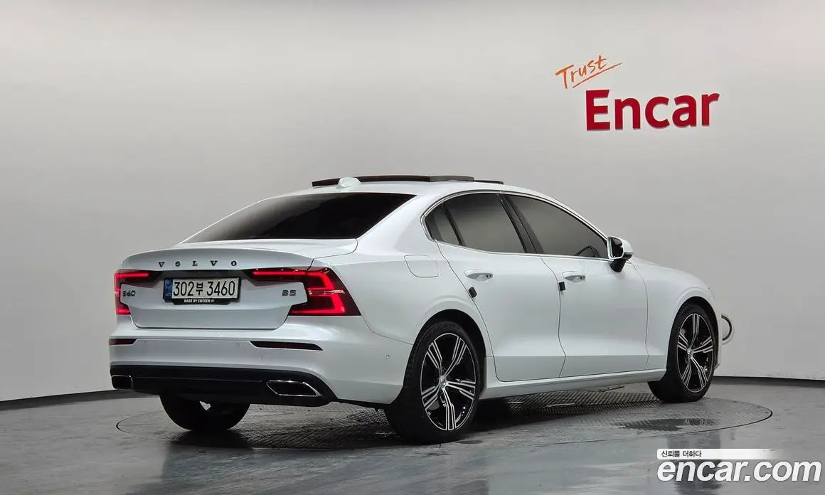 Volvo S60 2021 2.0 автомат (гидро), фото 2 Volvo S60 2021 2.0 автомат (гидро), фото 2