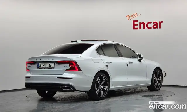 Volvo S60 2021 2.0 автомат (гидро), миниатюра 2 Volvo S60 2021 2.0 автомат (гидро), миниатюра 2