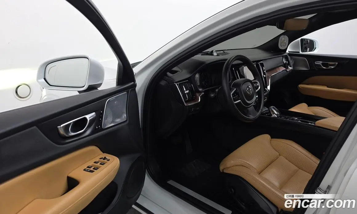 Volvo S60 2021 2.0 автомат (гидро), фото 13 Volvo S60 2021 2.0 автомат (гидро), фото 13