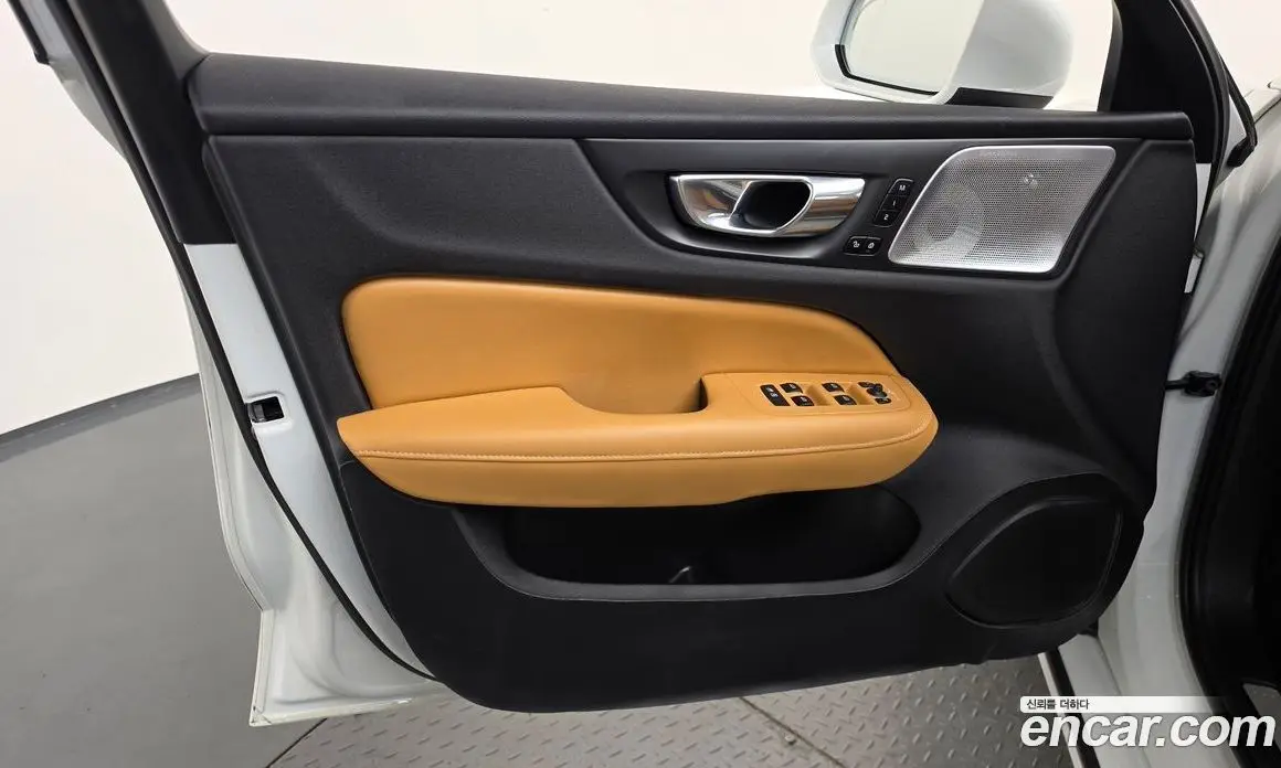Volvo S60 2021 2.0 автомат (гидро), фото 14 Volvo S60 2021 2.0 автомат (гидро), фото 14