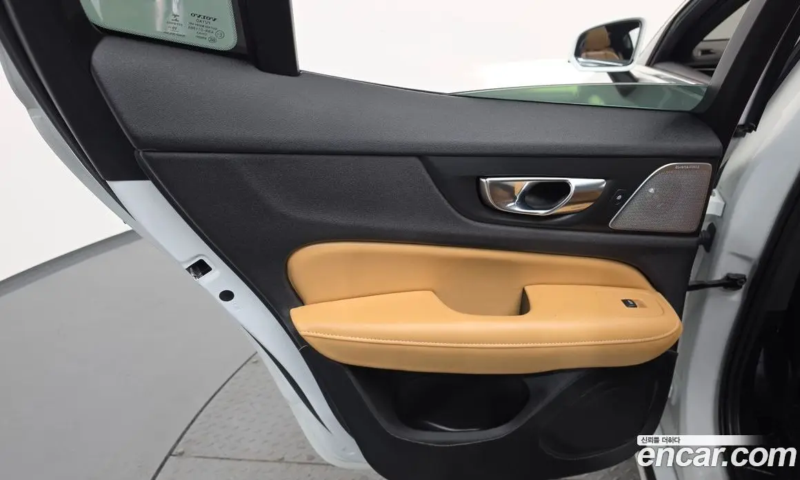 Volvo S60 2021 2.0 автомат (гидро), фото 15 Volvo S60 2021 2.0 автомат (гидро), фото 15