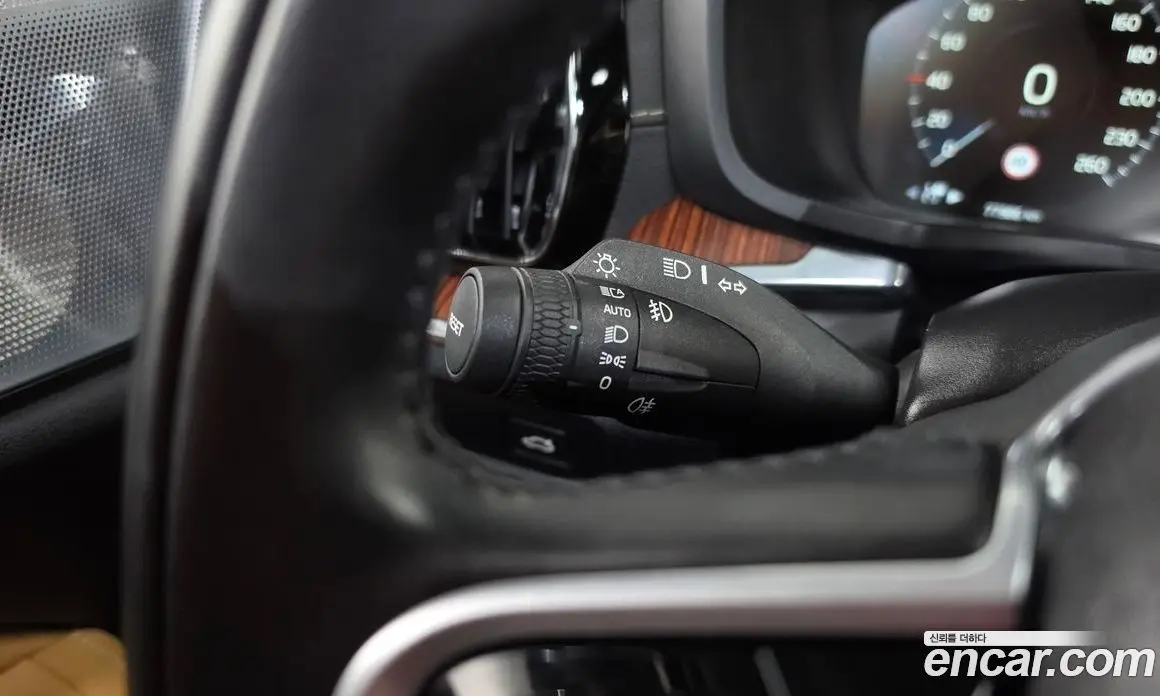 Volvo S60 2021 2.0 автомат (гидро), фото 28 Volvo S60 2021 2.0 автомат (гидро), фото 28