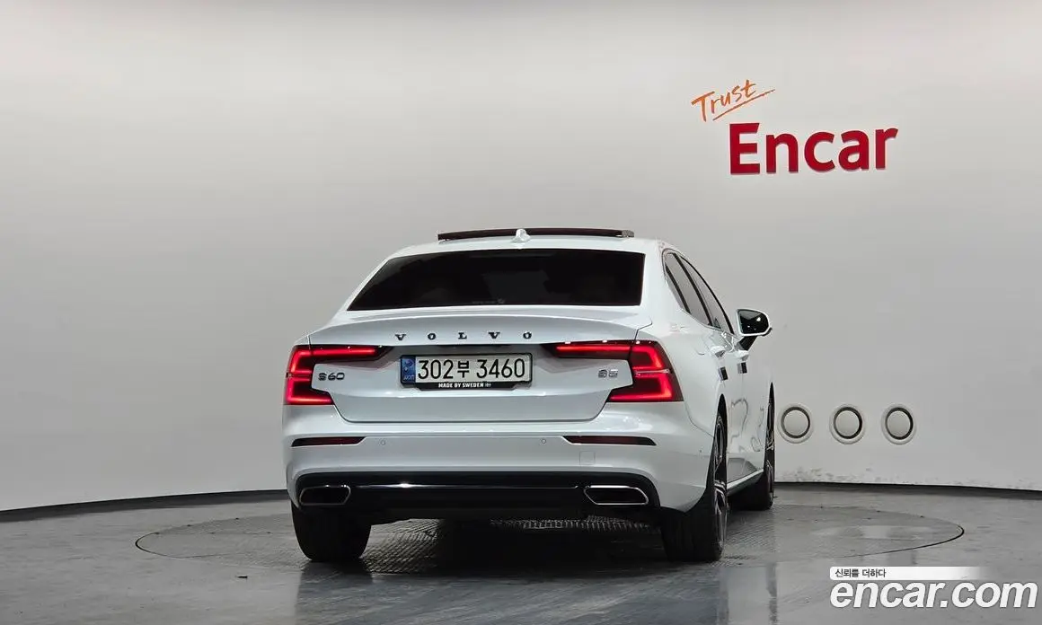 Volvo S60 2021 2.0 автомат (гидро), фото 4 Volvo S60 2021 2.0 автомат (гидро), фото 4