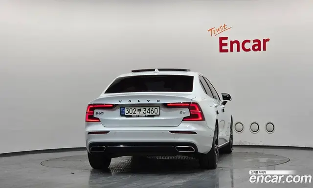 Volvo S60 2021 2.0 автомат (гидро), миниатюра 4 Volvo S60 2021 2.0 автомат (гидро), миниатюра 4