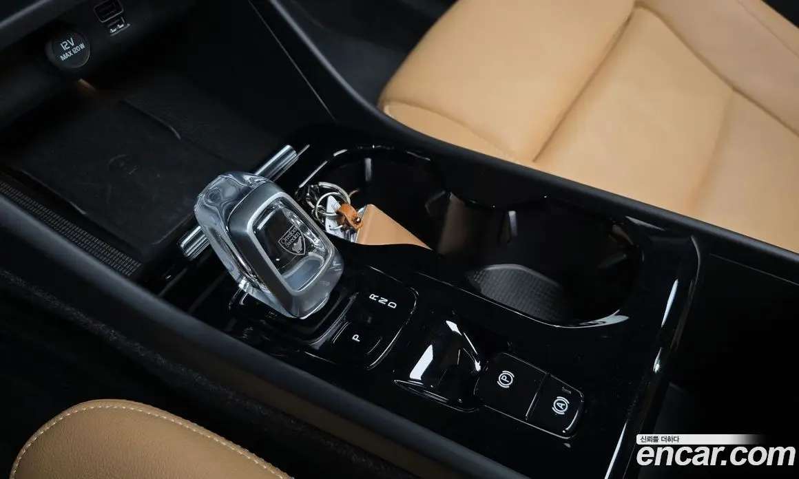 Volvo XC40 2020 2.0 автомат (гидро), фото 11 Volvo XC40 2020 2.0 автомат (гидро), фото 11