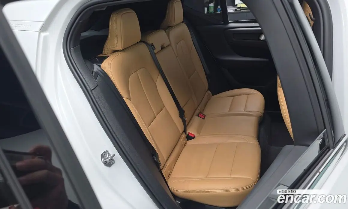 Volvo XC40 2020 2.0 автомат (гидро), фото 16 Volvo XC40 2020 2.0 автомат (гидро), фото 16